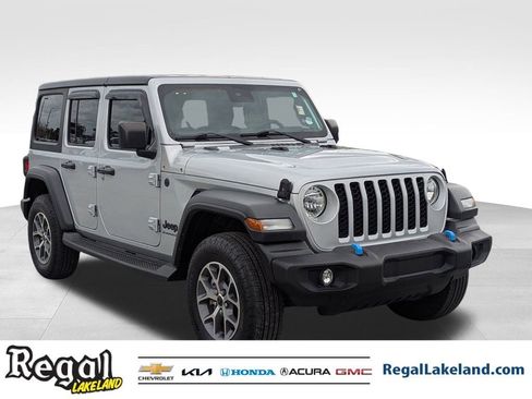 Used 2024 Jeep Wrangler Sport S image 2
