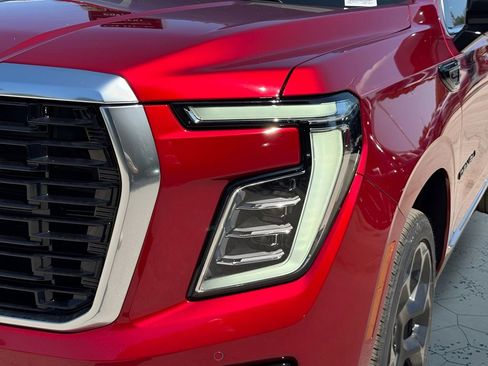 New 2026 GMC Yukon XL Denali w/ Denali Reserve Package AWD/4WD image 3