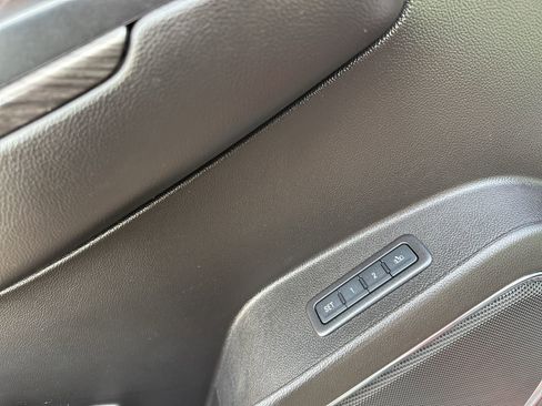 Used 2016 Chevrolet Suburban LT w/ Luxury Package image 16