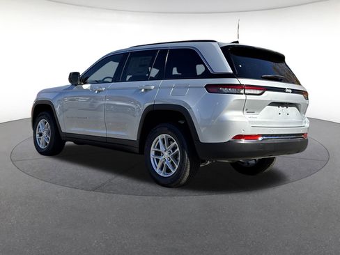 New 2025 Jeep Grand Cherokee Laredo X image 3