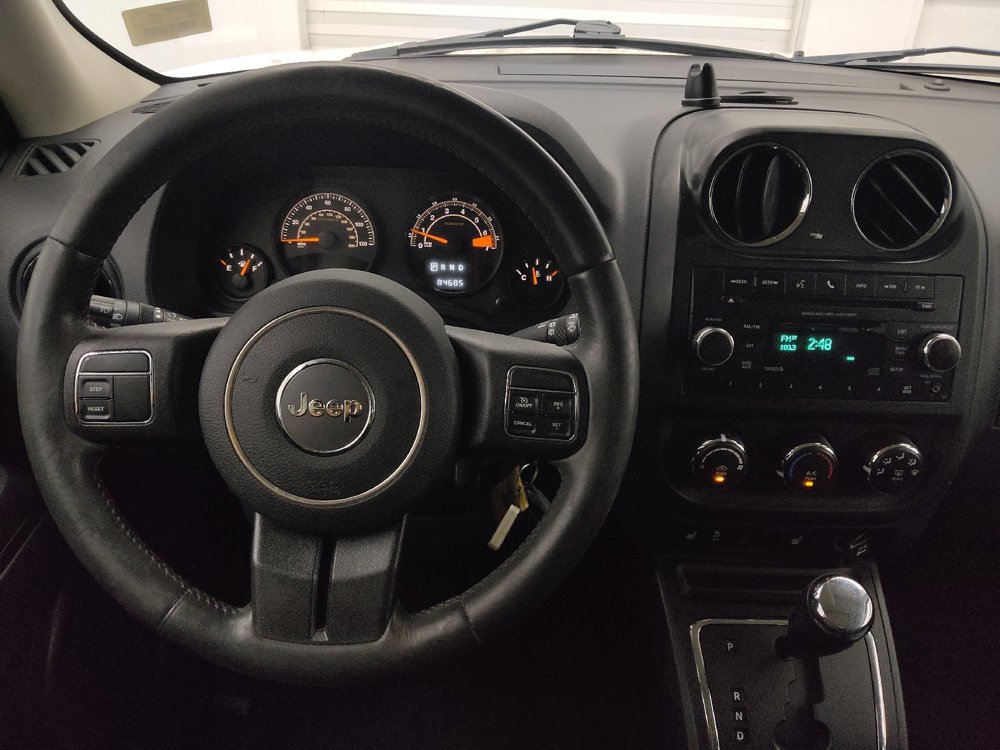 Used 2017 Jeep Patriot High Altitude FWD image 22