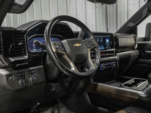 Used 2024 Chevrolet Silverado 2500 High Country w/ High Country Premium Package image 15