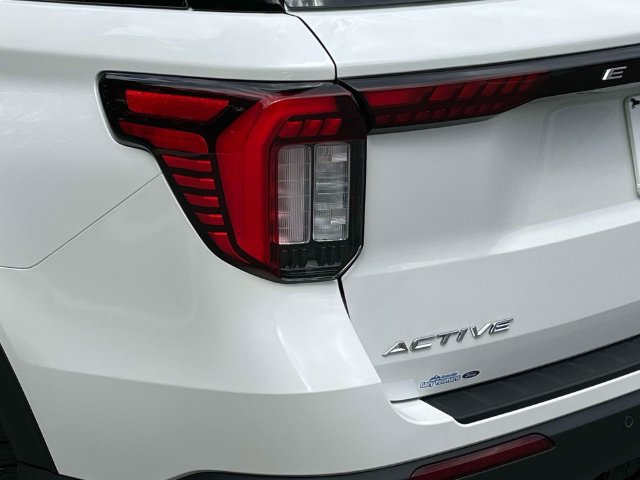 New 2026 Ford Explorer Active w/ Active Comfort Package RWD image 10