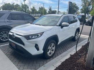 Used 2021 Toyota RAV4 XLE w/ Convenience Package FWD video 1