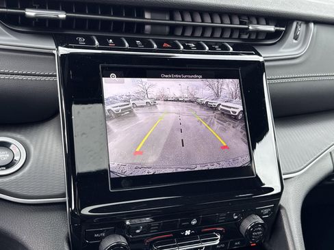 New 2025 Jeep Grand Cherokee L Altitude image 26