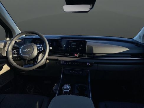 New 2026 Kia Carnival EX image 5