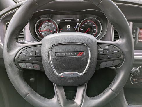 Used 2016 Dodge Charger SE w/ Power Sunroof Group image 16