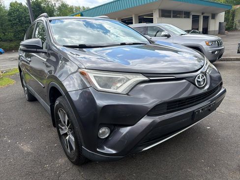 Used 2016 Toyota RAV4 XLE AWD/4WD image 3