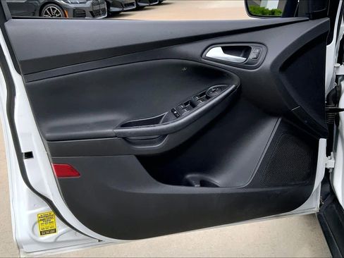 Used 2015 Ford Focus SE image 20