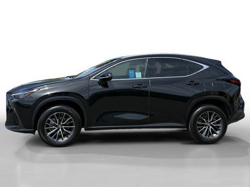 Used 2023 Lexus NX 250 FWD image 2