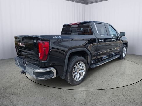Used 2021 GMC Sierra 1500 SLT w/ SLT Premium Package image 3