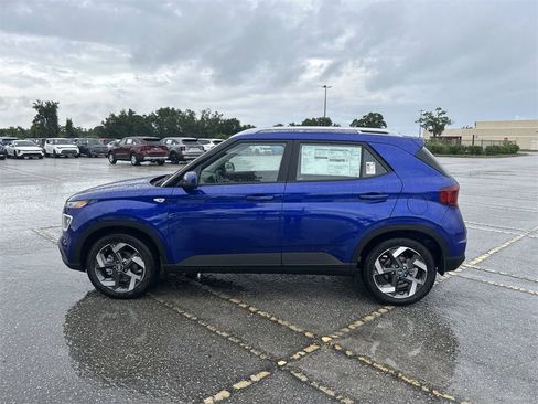 New 2025 Hyundai Venue Limited image 14