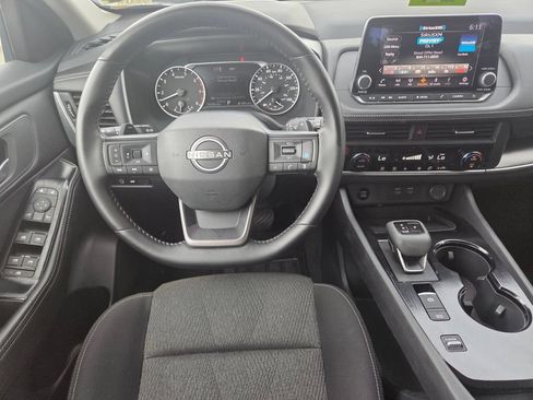 Used 2026 Nissan Rogue SV FWD image 22