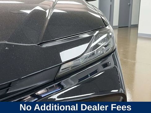 Used 2025 Toyota Camry LE FWD image 11