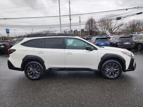 Certified 2025 Subaru Outback Onyx Edition image 23