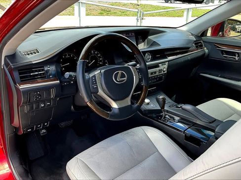 Used 2013 Lexus ES 350 w/ Luxury Pkg image 18