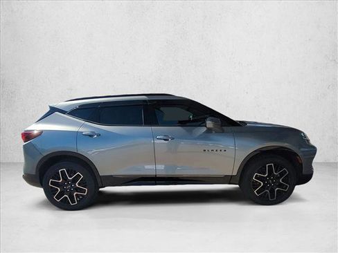 Used 2025 Chevrolet Blazer RS w/ Driver Confidence II Package image 4