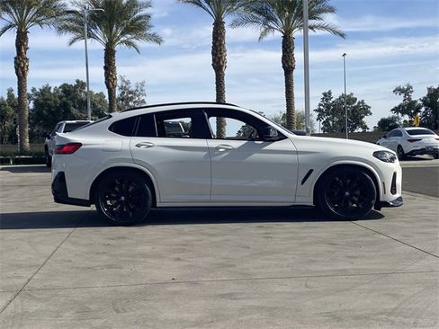 Used 2023 BMW X4 M40i w/ Shadowloine Package image 27