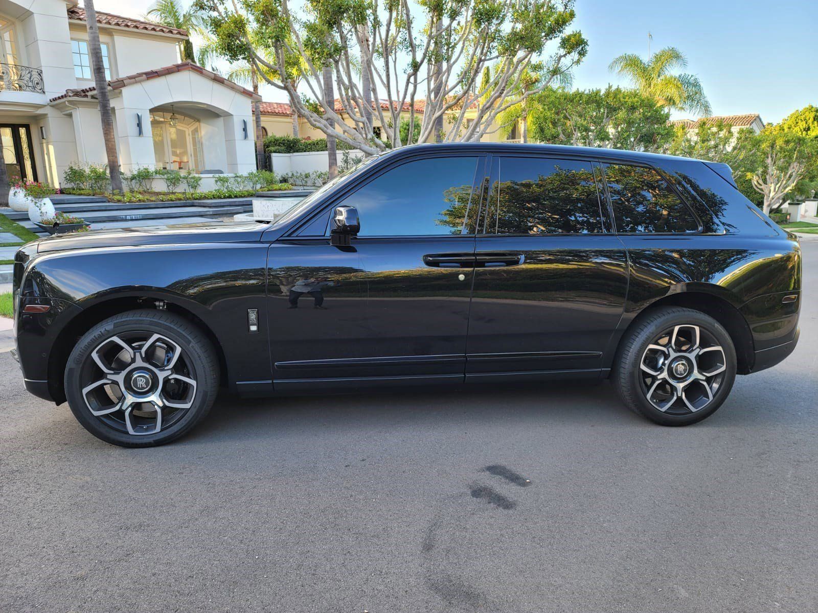 Used 2021 Rolls-Royce Cullinan Black Badge AWD/4WD image 8