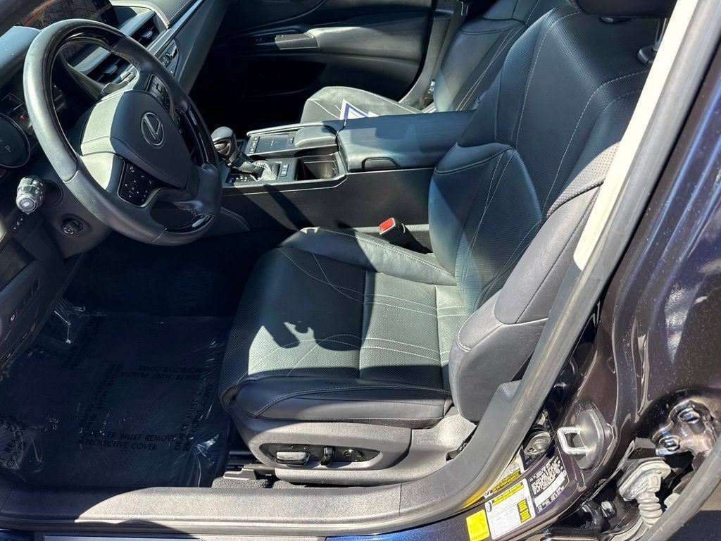 Used 2021 Lexus ES 300h w/ Accessory Package FWD image 21