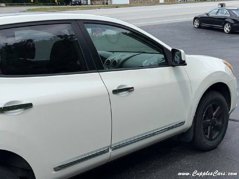 Used 2013 Nissan Rogue S w/ Special Edition Pkg AWD/4WD image 32