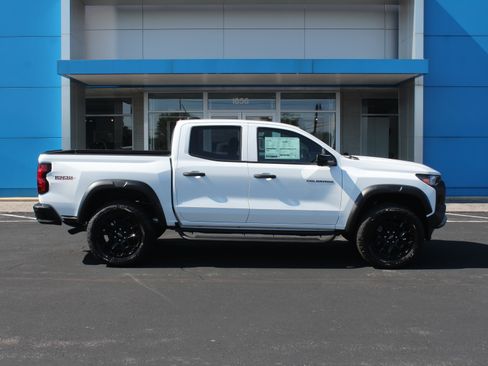 New 2026 Chevrolet Colorado Trail Boss AWD/4WD image 3