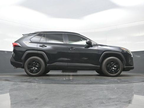 Used 2021 Toyota RAV4 LE AWD/4WD image 31