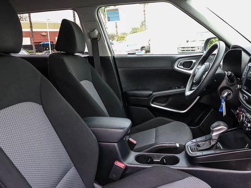 Used 2023 Kia Soul LX w/ Option Group 015 FWD image 23