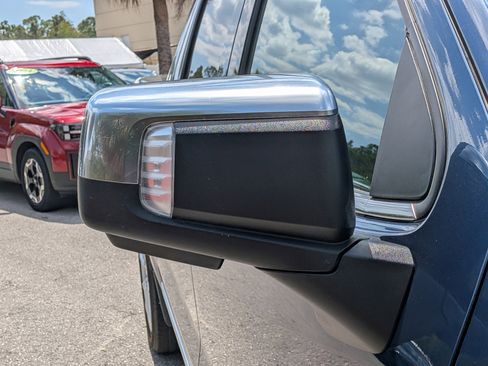 Used 2022 Chevrolet Silverado 1500 High Country image 12