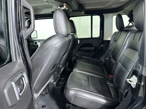 Used 2022 Jeep Wrangler Unlimited Sahara w/ Cold Weather Group image 25