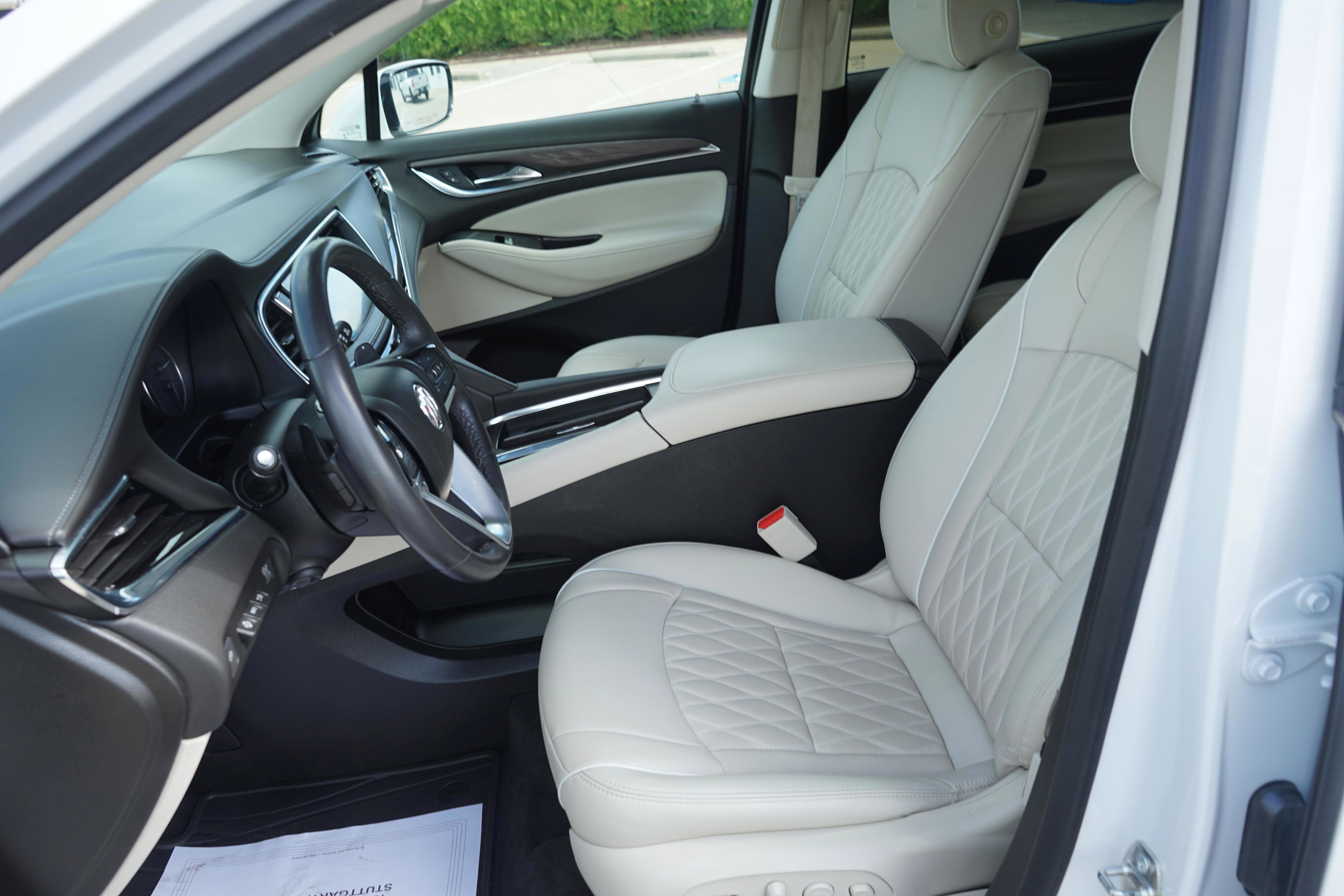 Used 2023 Buick Enclave Avenir AWD/4WD image 9