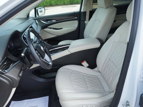 Used 2023 Buick Enclave Avenir AWD/4WD image 9