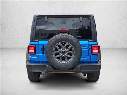 Used 2024 Jeep Wrangler Sport S image 6