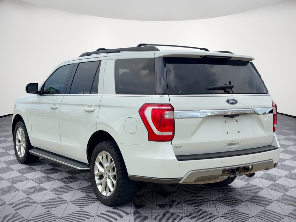 Used 2020 Ford Expedition XLT w/ Equipment Group 202A RWD image 3
