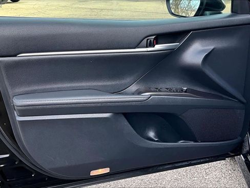 Used 2023 Toyota Camry XLE image 20