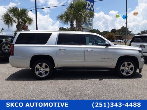 Used 2018 Chevrolet Suburban Premier image 6