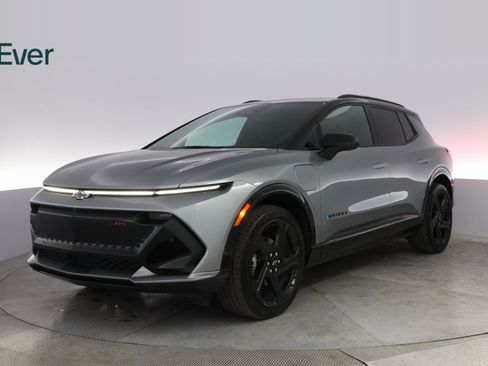 Used 2024 Chevrolet Equinox EV RS image 2