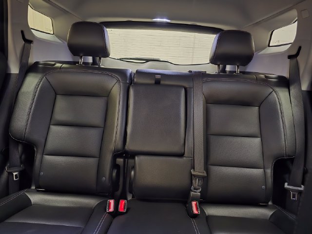 Used 2023 GMC Terrain SLT AWD/4WD image 24