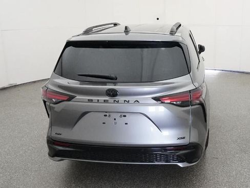 New 2026 Toyota Sienna XSE FWD image 7