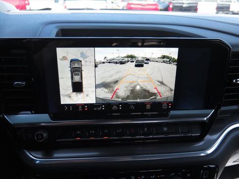 Used 2025 Chevrolet Silverado 1500 High Country AWD/4WD image 19
