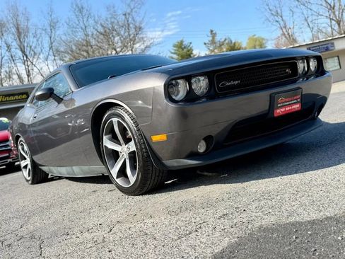Used 2014 Dodge Challenger R/T RWD image 30