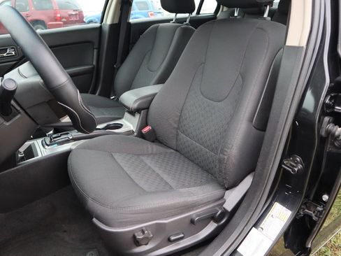 Used 2010 Ford Fusion SE image 3