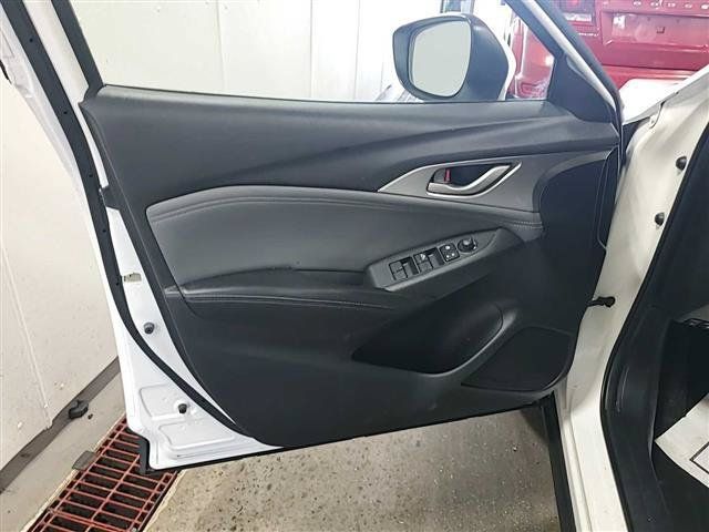Used 2019 MAZDA CX-3 Touring w/ Touring I-ACTIVSENSE Package FWD image 2