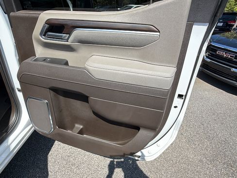 Used 2025 GMC Sierra 1500 SLT AWD/4WD image 20