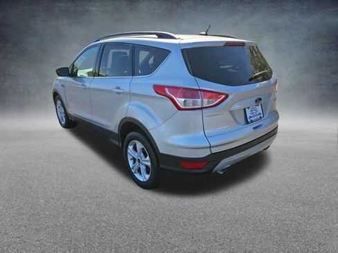 Used 2016 Ford Escape SE w/ Equipment Group 201A FWD image 5