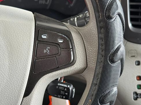 Used 2012 Toyota Sienna LE FWD image 13