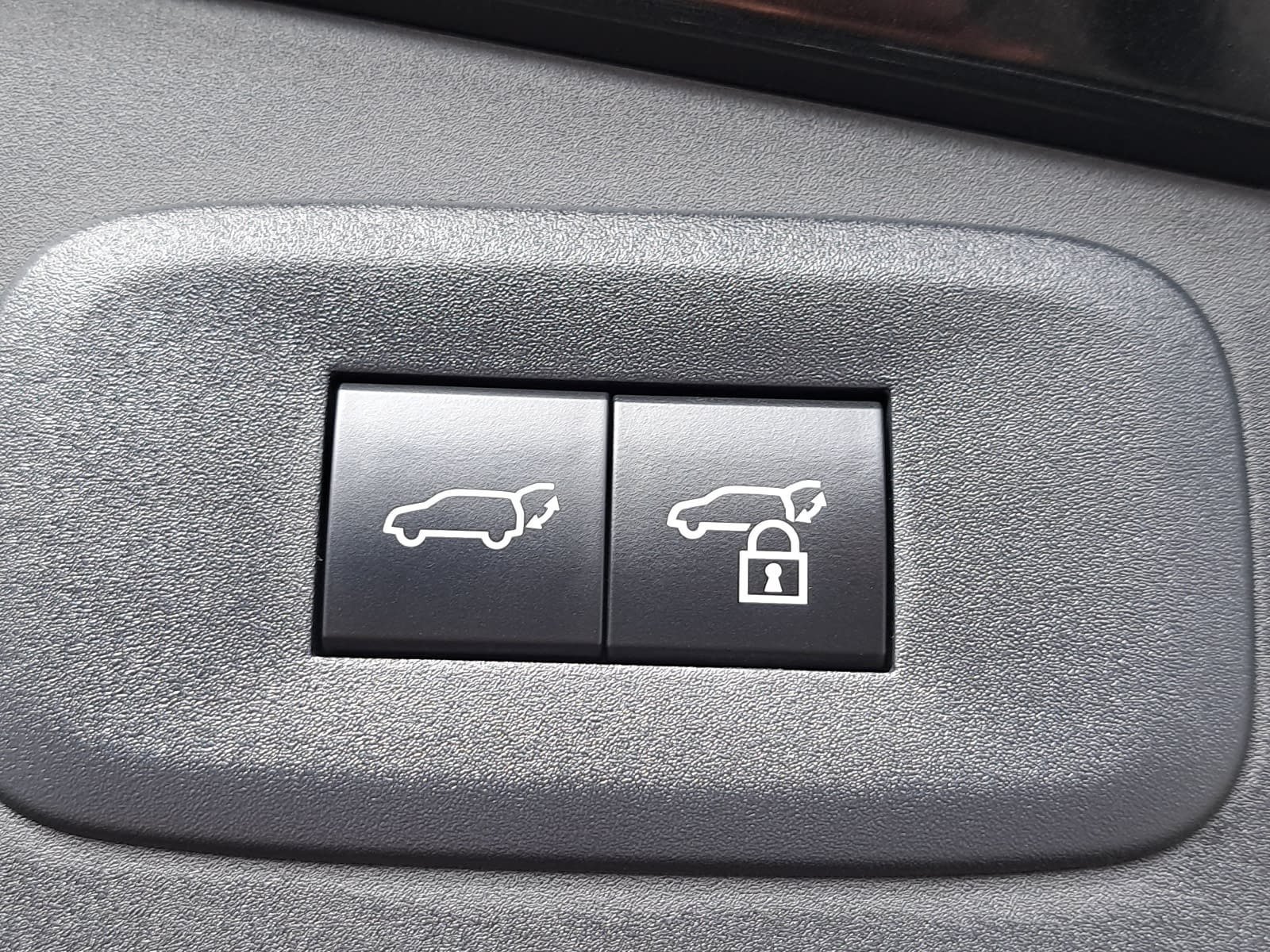 Used 2024 Lexus RZ 300e Premium w/ Accessory Package (Z1) FWD image 15