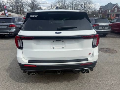 Used 2025 Ford Explorer ST w/ Sun And Sound Package image 7