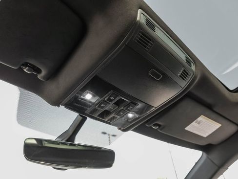 Used 2019 Volkswagen Arteon SEL image 32