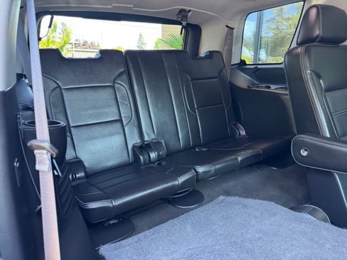 Used 2015 GMC Yukon Denali w/ Premium Package AWD/4WD image 24